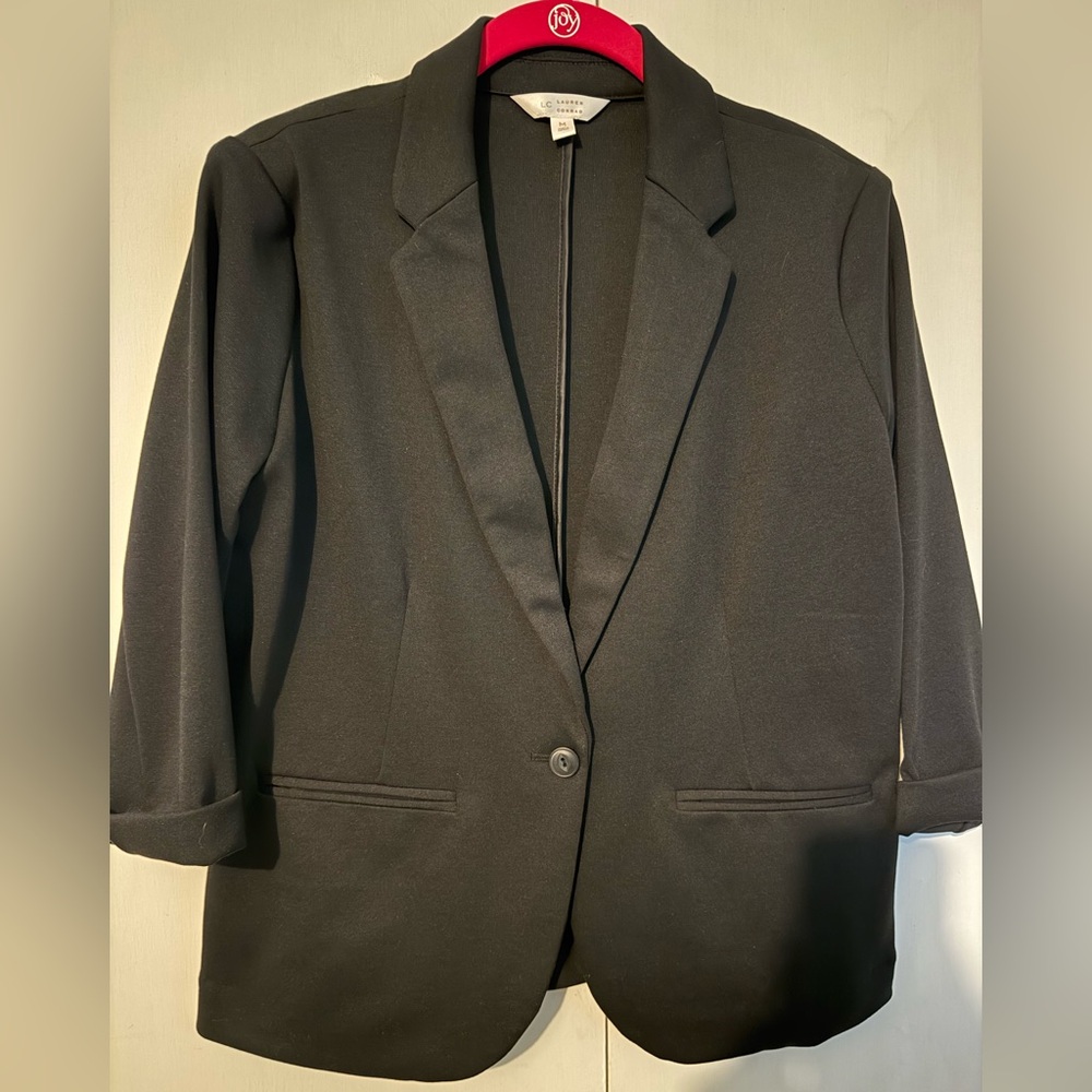 Great knit blazer, 3/4 sleeves.